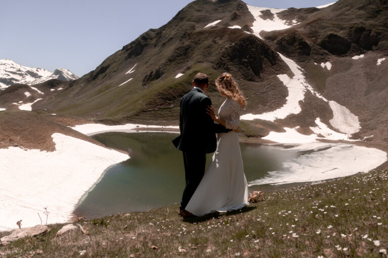 Photographe de mariage à Pau – Une séance Day After magique au lac du Montagnon dans les Pyrénées
