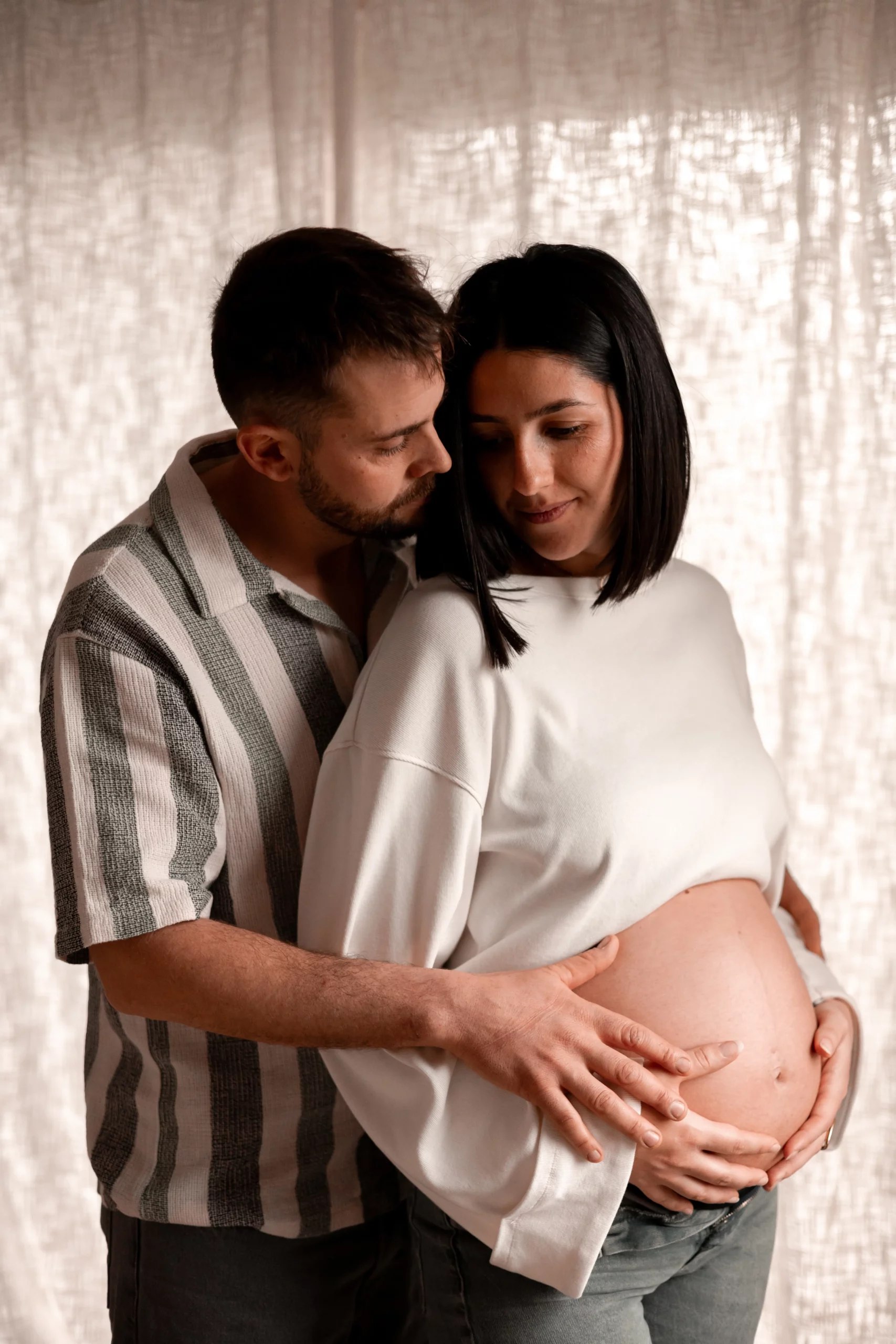 Séance grossesse à domicile à Pau par Evelyne Oustrain Photographe