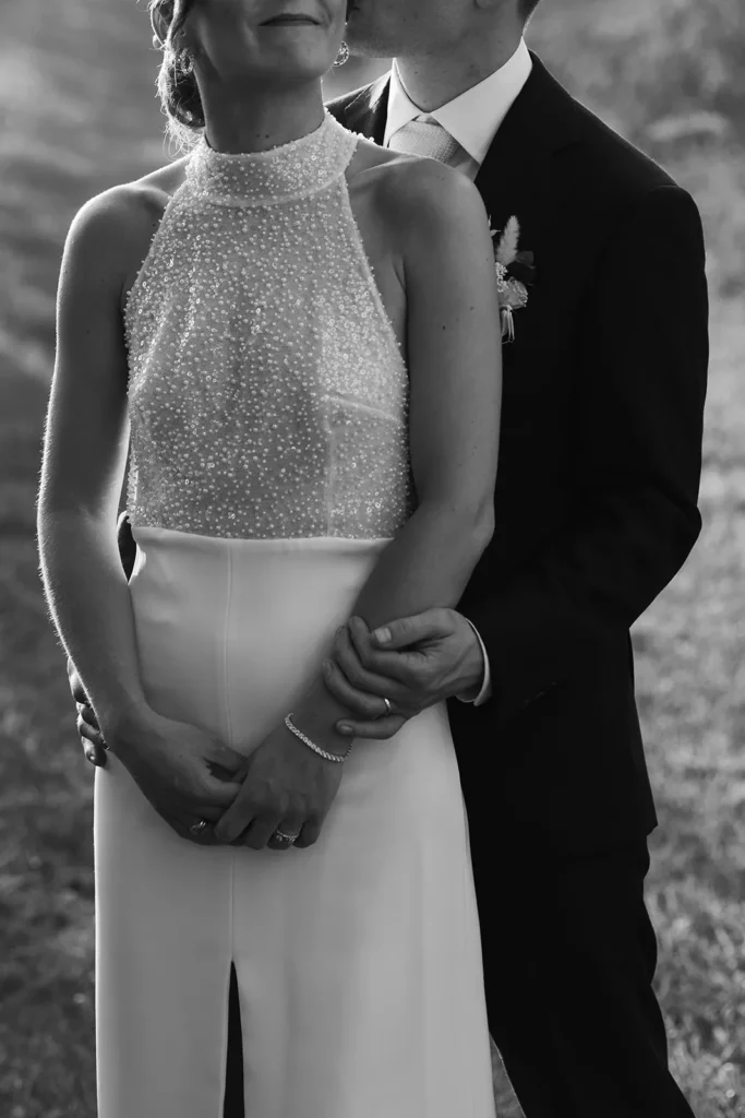 photo de couple pendant leur mariage par Evelyne Oustrain Photographe à Pau